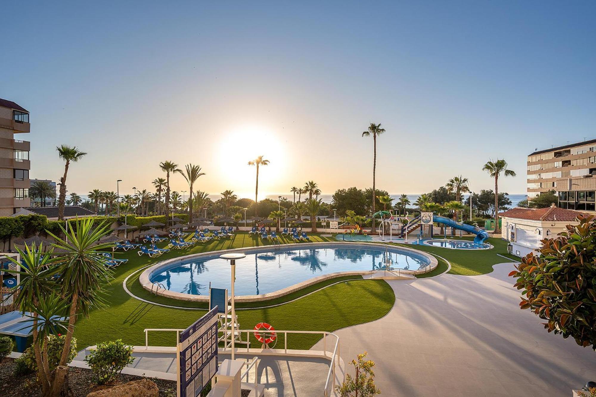 Hotel Playas De Torrevieja Extérieur photo